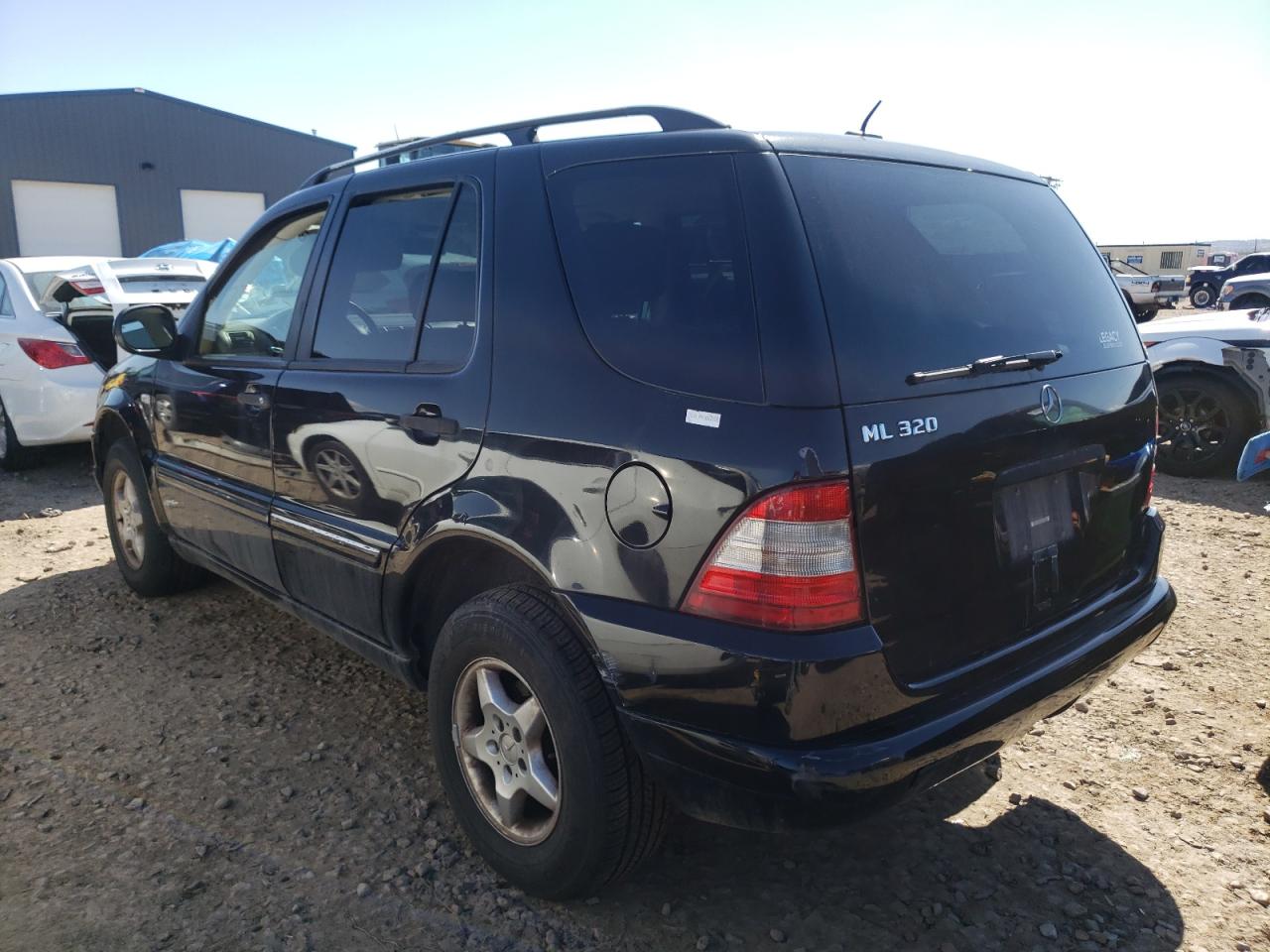Photo 3 from auction – 2001 MERCEDES-BENZ M CLASS with VIN 4JGAB54E41A280756