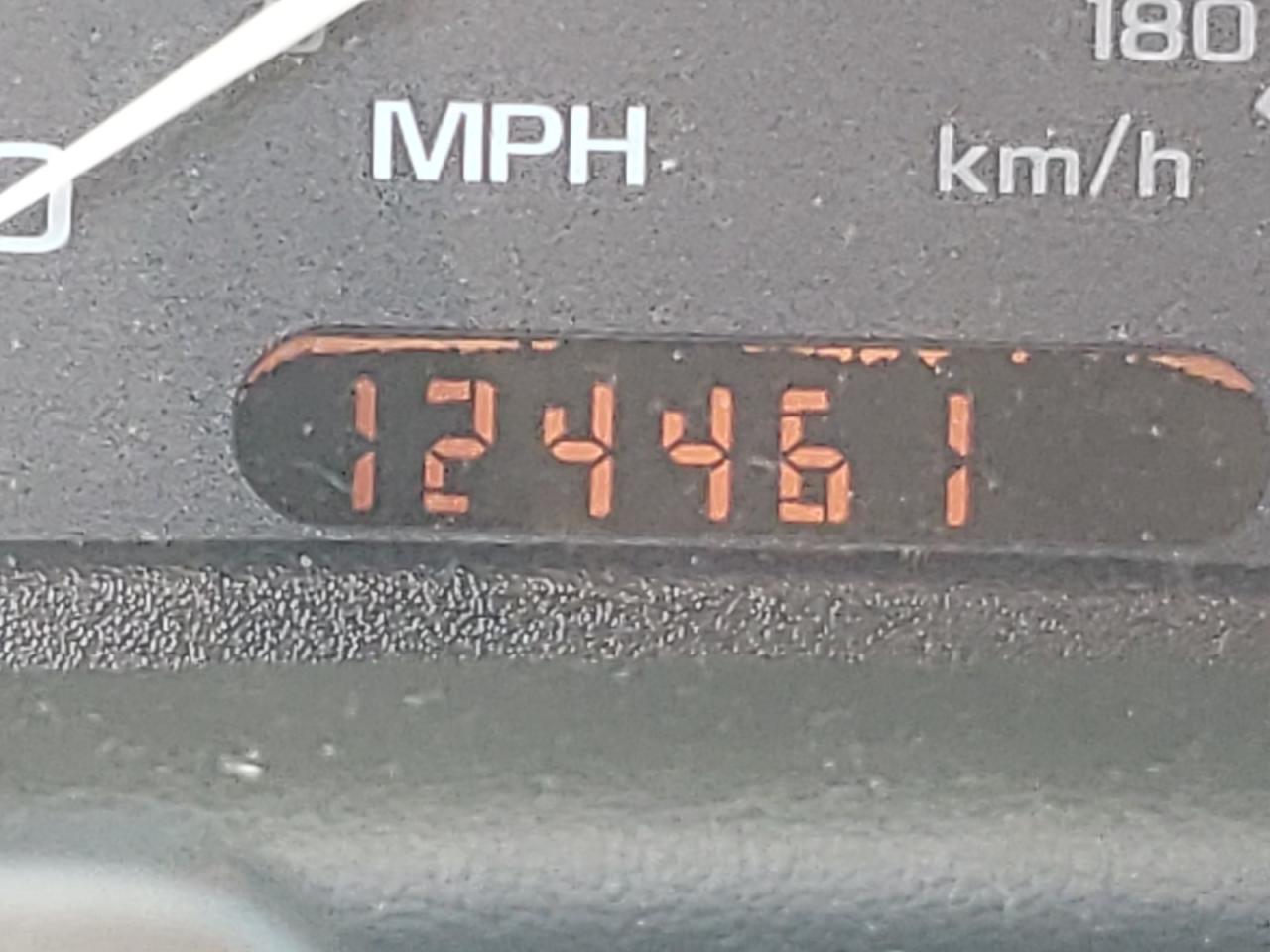 Photo 8 from auction – 2001 CHEVROLET CAVALIER with VIN 1G1JC124517314682