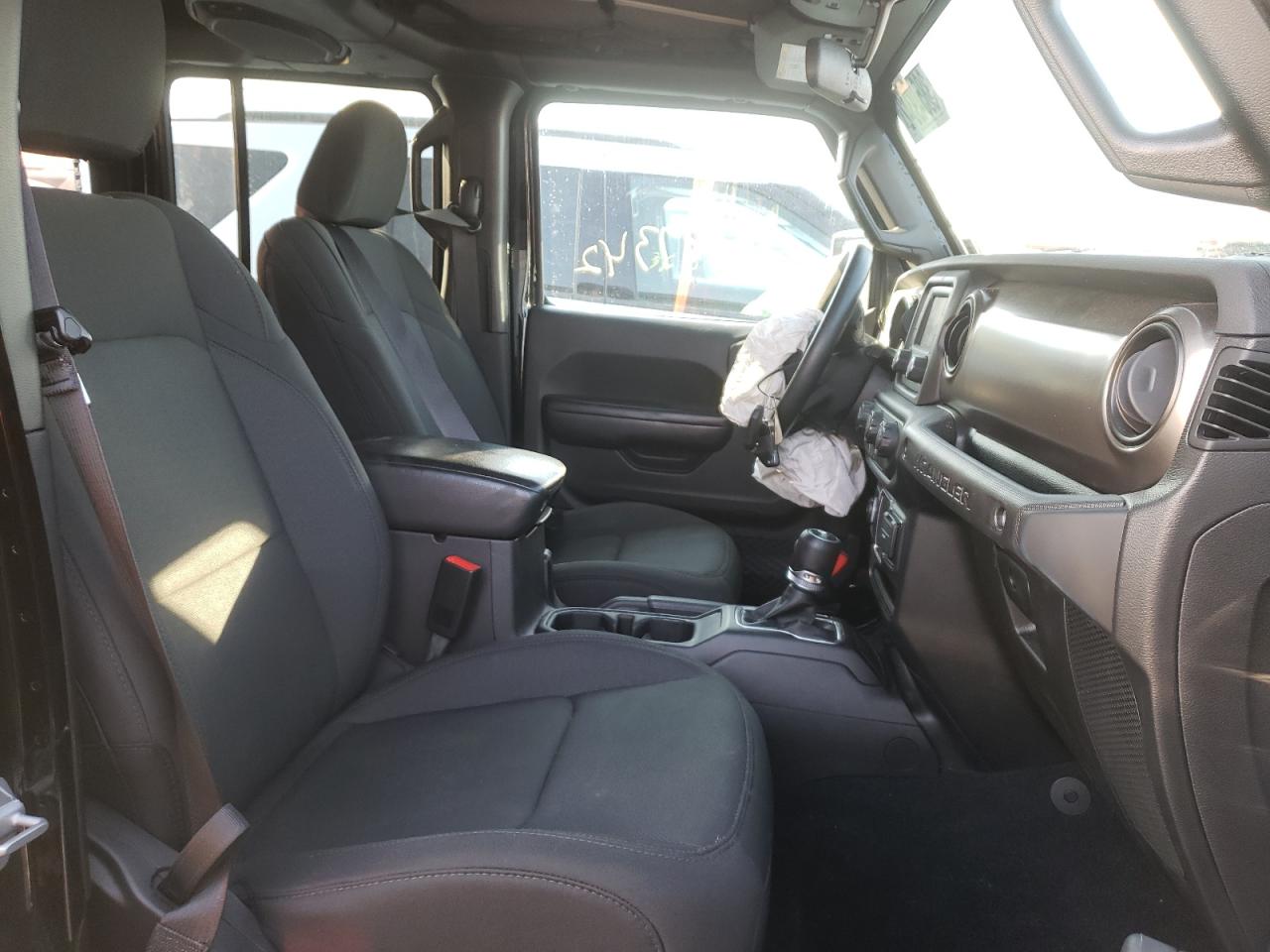Photo 5 from auction – 2018 JEEP WRANGLER U with VIN 1C4HJXDG2JW305787