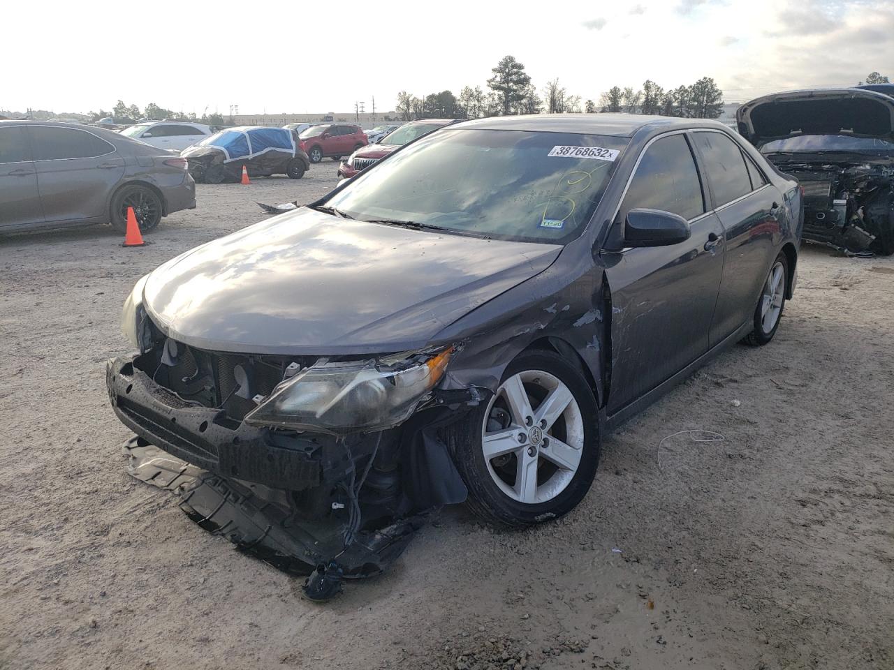 Photo 2 from auction – 2013 TOYOTA CAMRY L with VIN 4T1BF1FK2DU216092