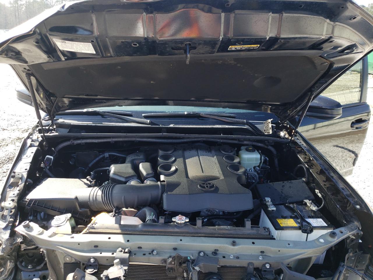 Foto 7 de la subasta – 2018 TOYOTA 4RUNNER SR con VIN JTEBU5JR8J5604550
