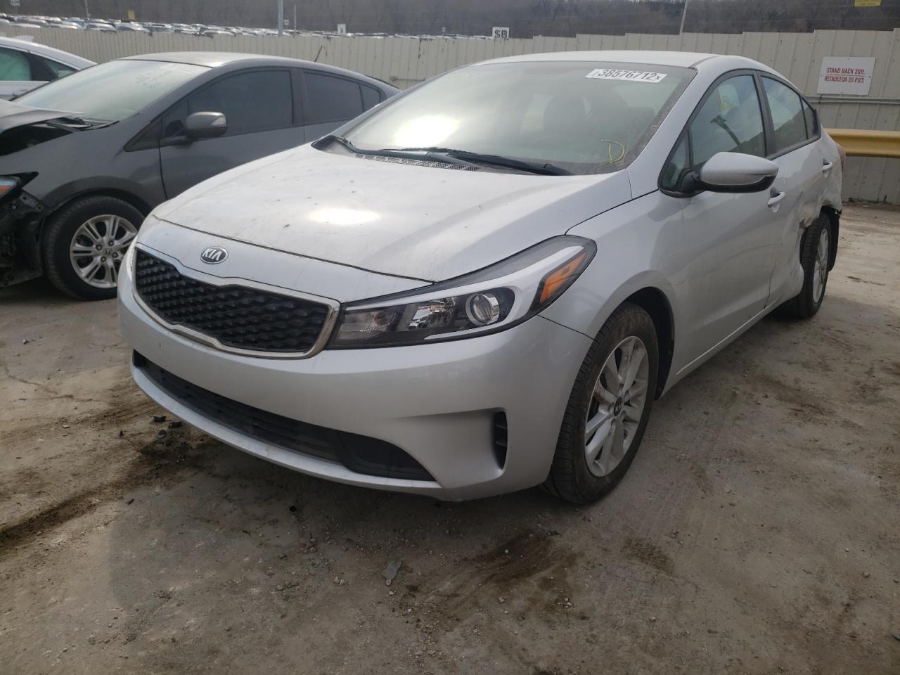 Photo 2 from auction – 2017 KIA FORTE LX with VIN 3KPFL4A76HE078659