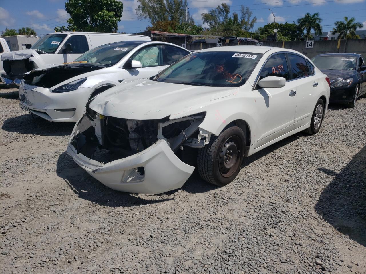 Photo 2 from auction – 2017 NISSAN ALTIMA 2.5 with VIN 1N4AL3AP6HC129658