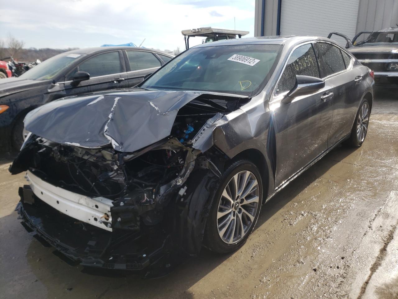 Photo 2 from auction – 2021 LEXUS ES 250 BAS with VIN 58AD11D18MU001472