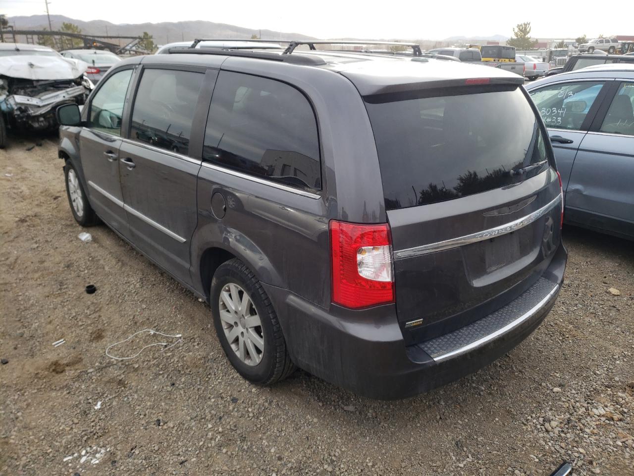 Photo 15 from auction – 2015 CHRYSLER TOWN & COU with VIN 2C4RC1BG7FR716049