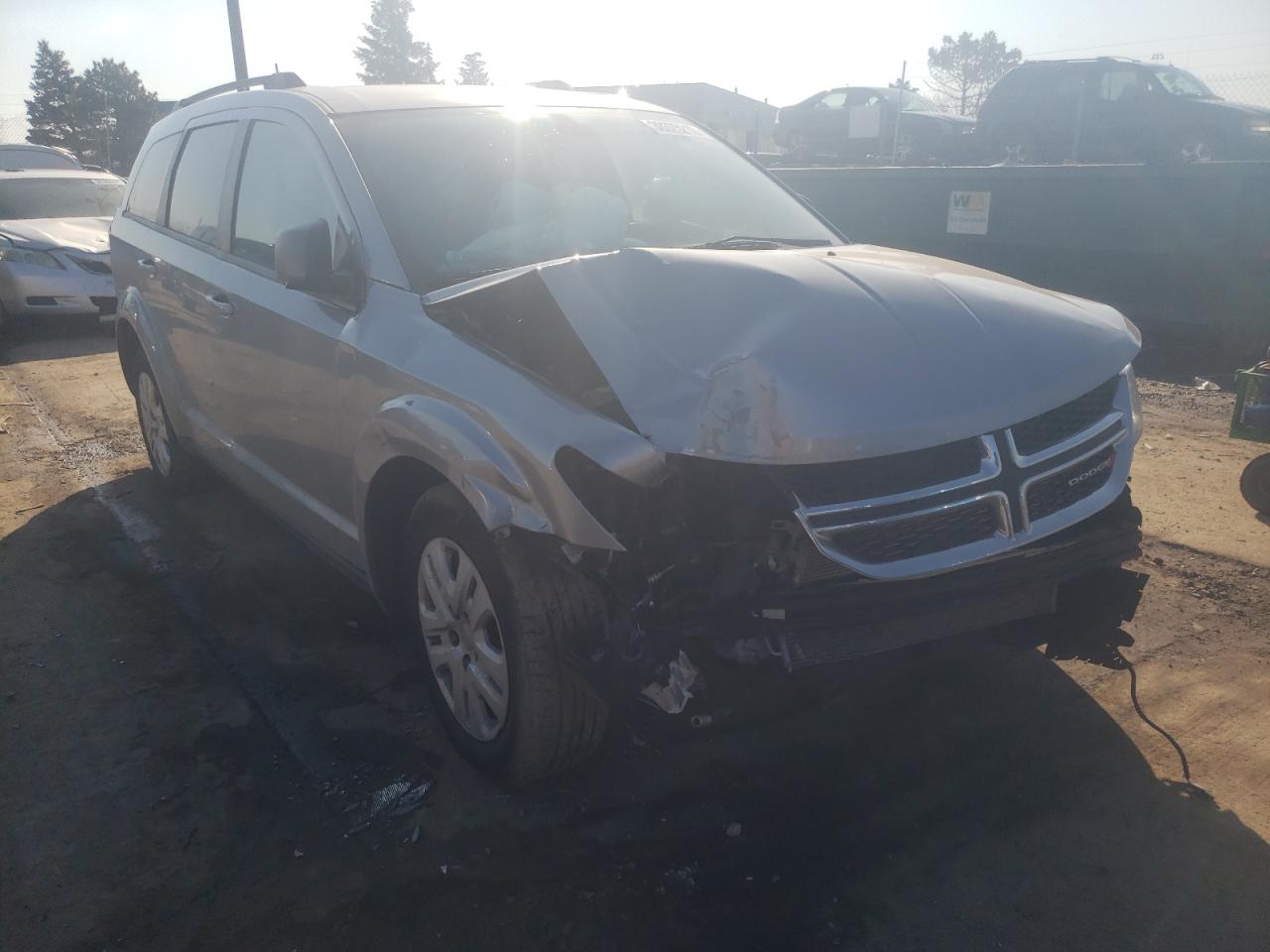 DODGE JOURNEY SE 2018 with VIN 3C4PDCAB0JT532082 - Photo from auction