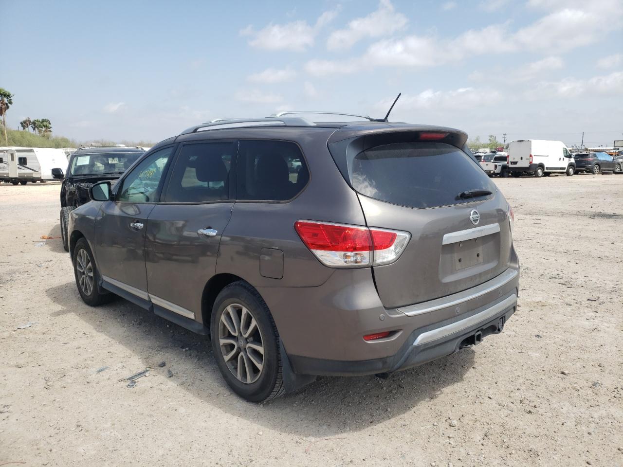 Photo 3 from auction – 2014 NISSAN PATHFINDER with VIN 5N1AR2MN1EC689155