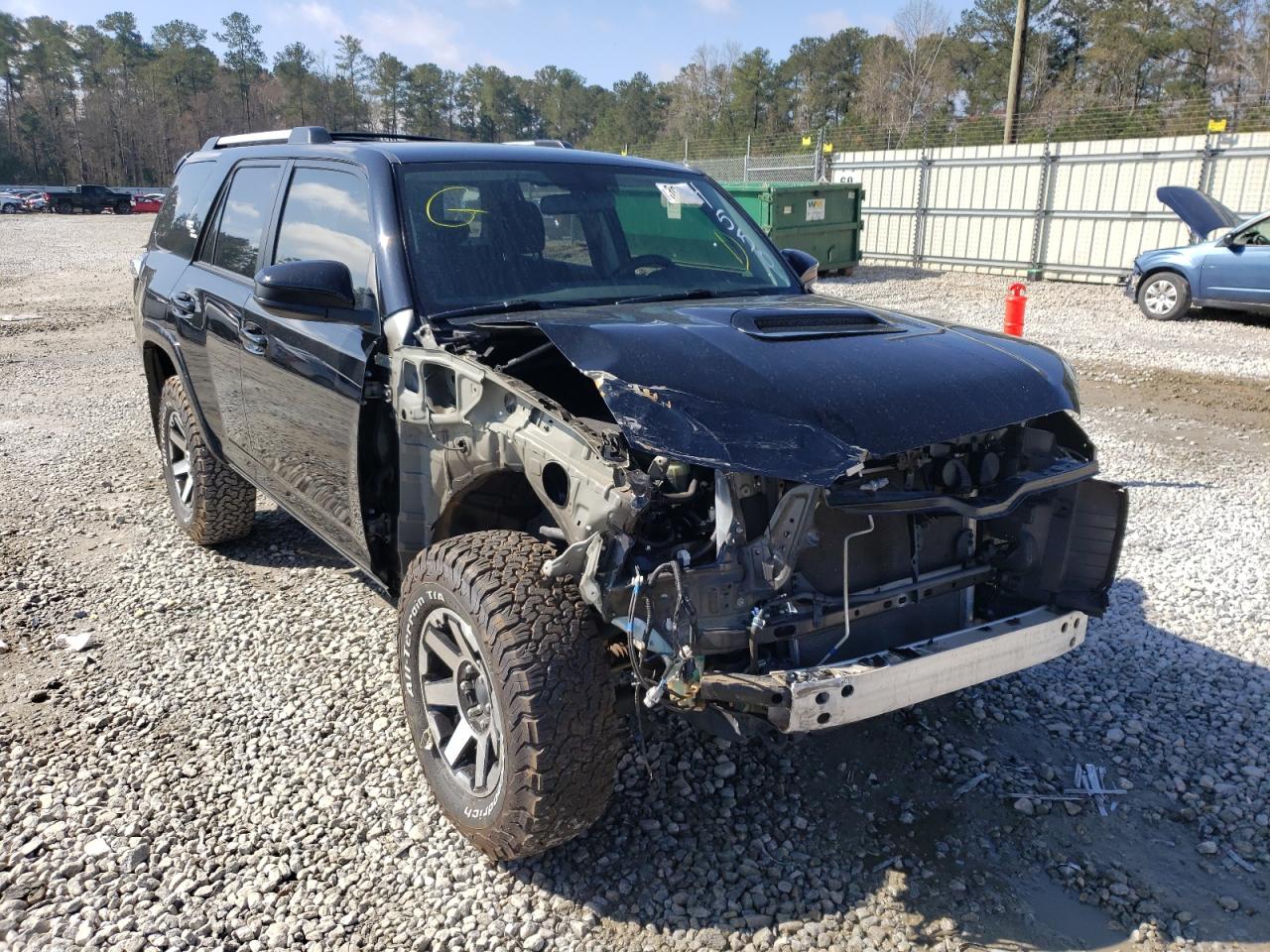 TOYOTA 4RUNNER SR 2018 with VIN JTEBU5JR8J5604550 - Photo from auction