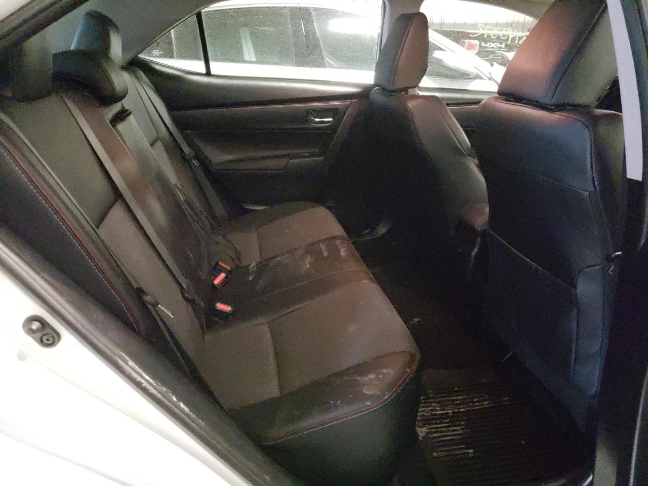 Photo 6 from auction – 2017 TOYOTA COROLLA SE with VIN 5YFBURHE3HP592383