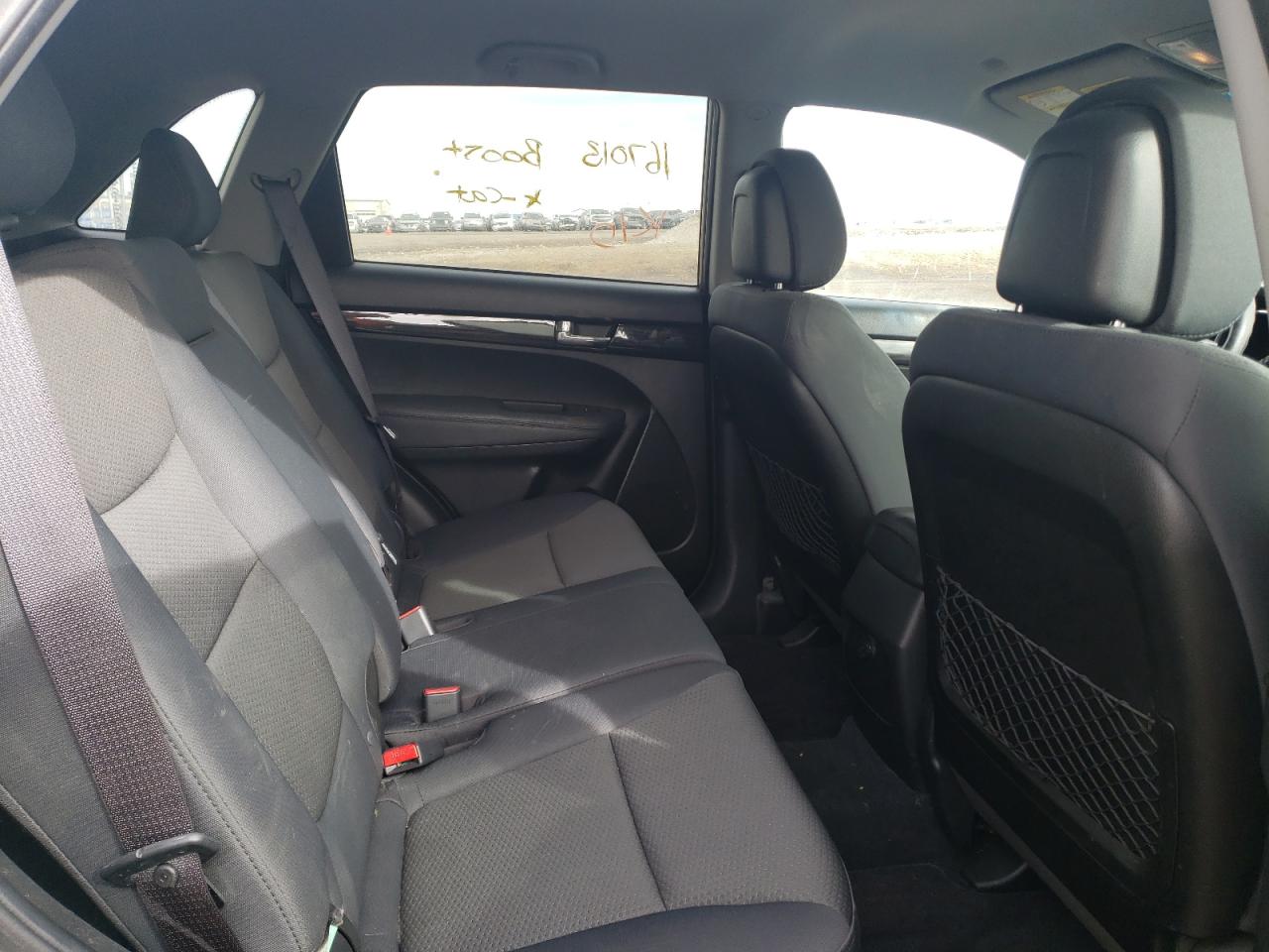 Photo 6 from auction – 2013 KIA SORENTO LX with VIN 5XYKTCA66DG353802