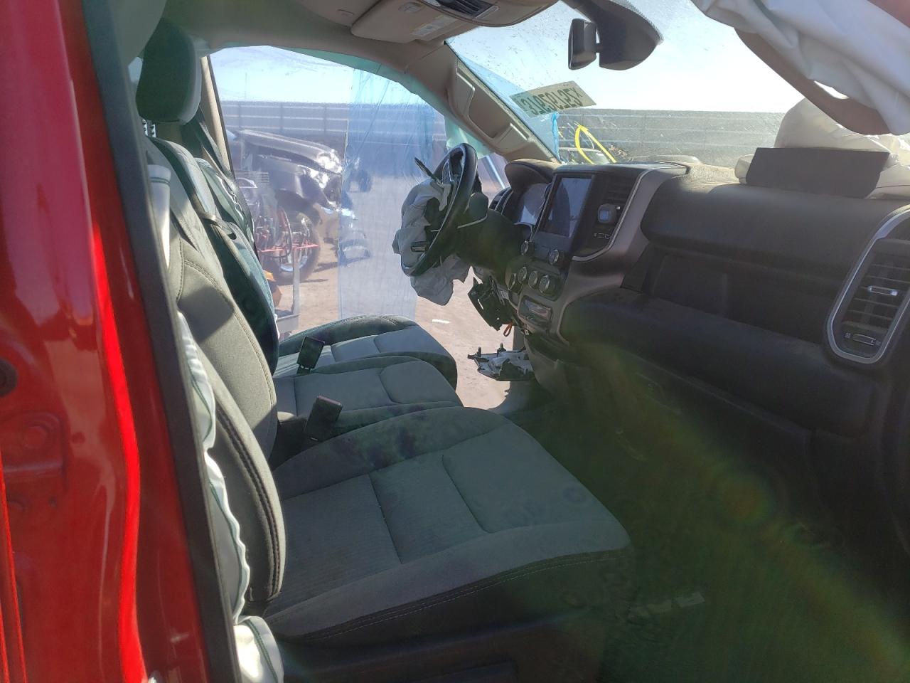 Photo 5 from auction – 2019 RAM 1500 BIG H with VIN 1C6RREFT8KN730313