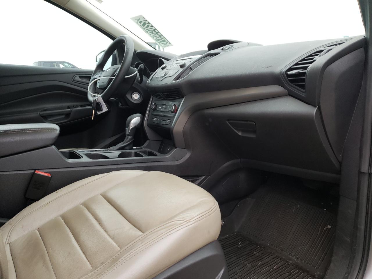 Photo 5 from auction – 2017 FORD ESCAPE S with VIN 1FMCU0F74HUB35536
