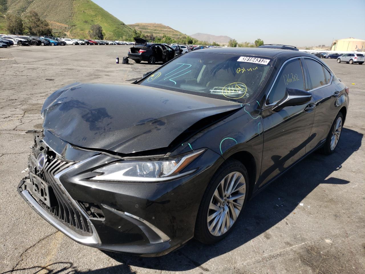 Photo 2 from auction – 2019 LEXUS ES 300H with VIN JTHB21B13K2025673
