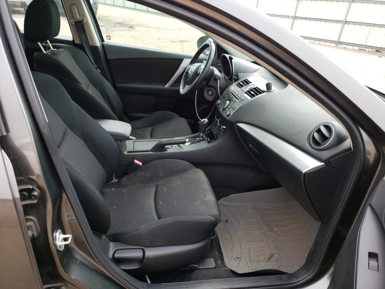 Photo 5 from auction – 2012 MAZDA 3 S with VIN JM1BL1L60C1510420