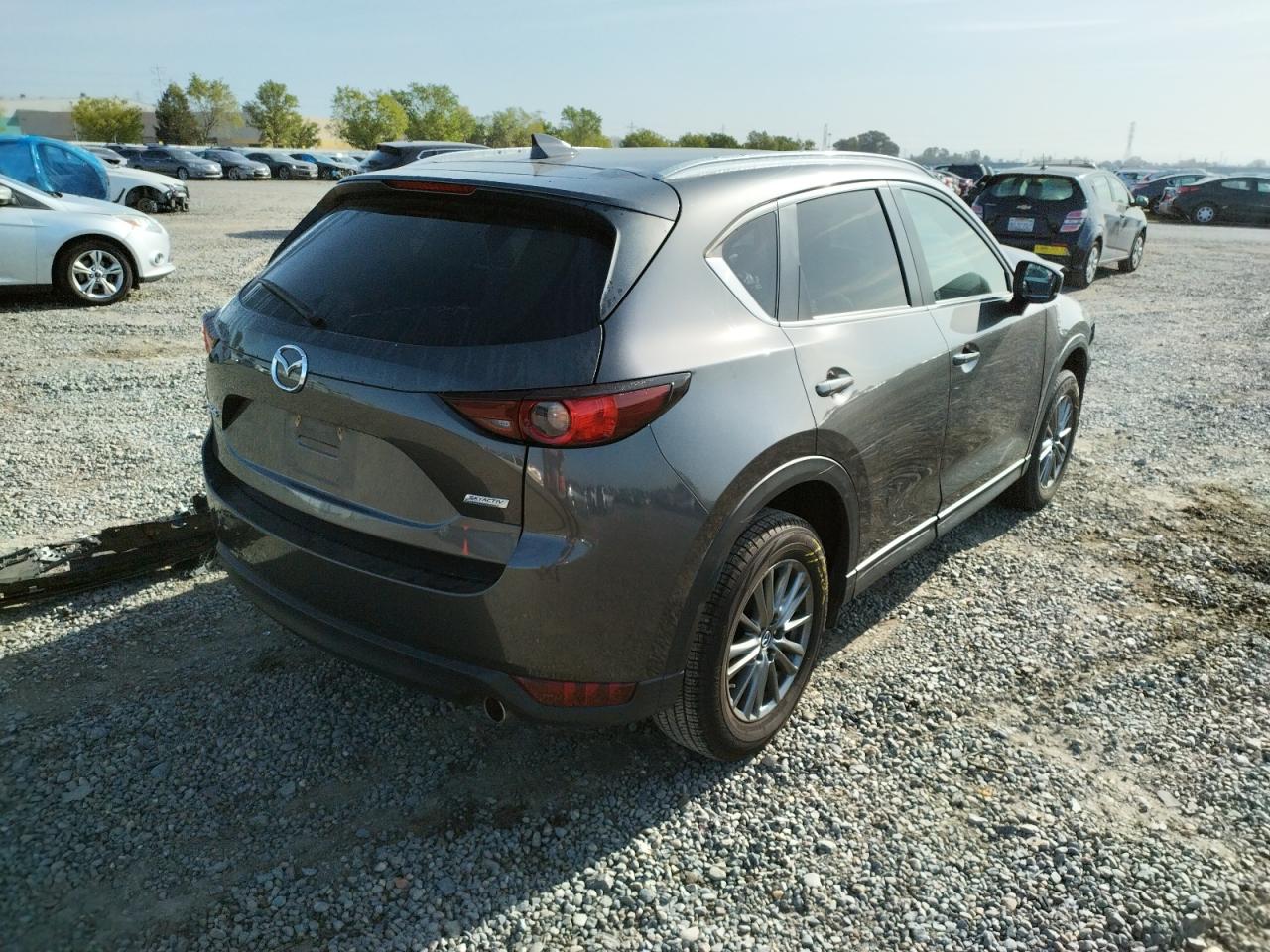 Photo 4 from auction – 2017 MAZDA CX-5 TOURI with VIN JM3KFACL4H0193484