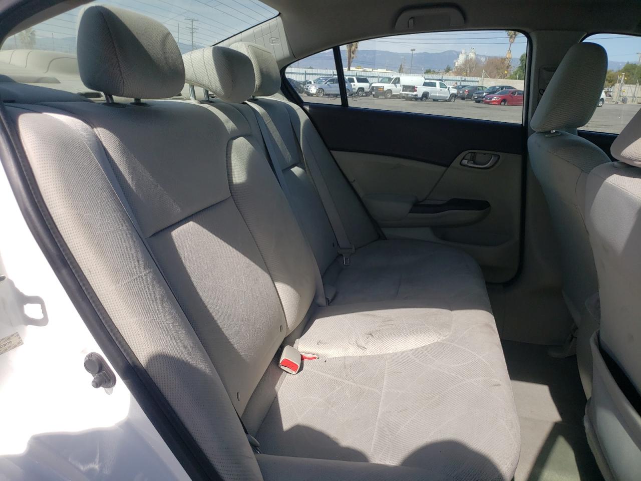 Photo 6 from auction – 2012 HONDA CIVIC LX with VIN 19XFB2F55CE361710