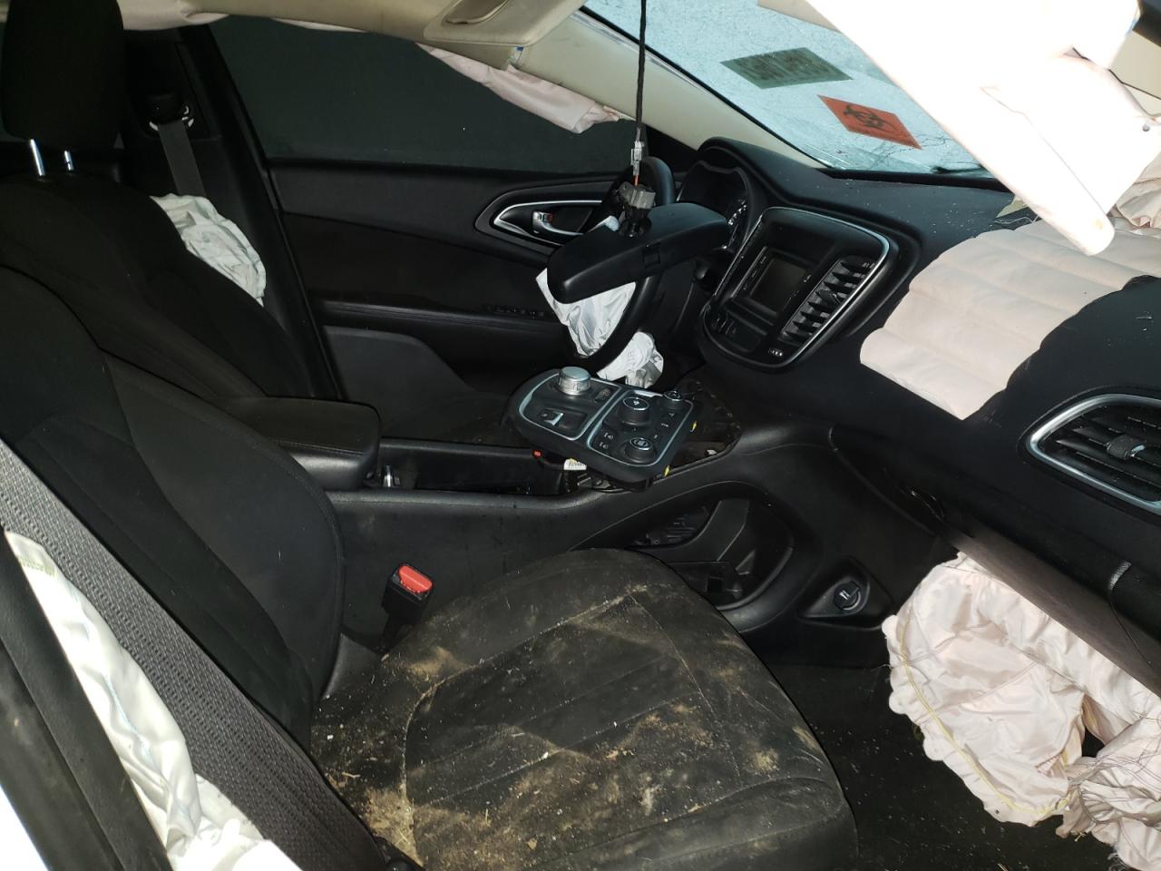 Photo 5 from auction – 2016 CHRYSLER 200 LIMITE with VIN 1C3CCCAB0GN153498