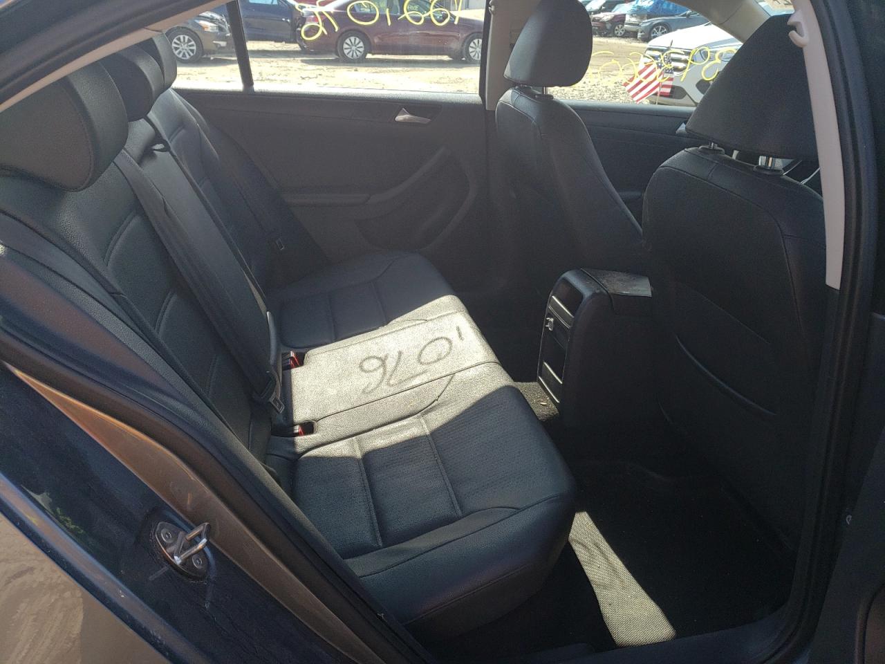 Photo 6 from auction – 2015 VOLKSWAGEN JETTA BASE with VIN 3VW1K7AJ4FM225460