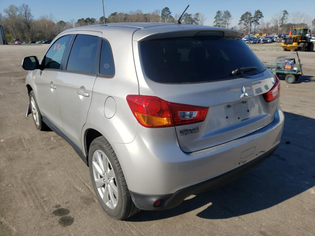 Photo 3 from auction – 2015 MITSUBISHI OUTLANDER with VIN 4A4AP3AU2FE036148