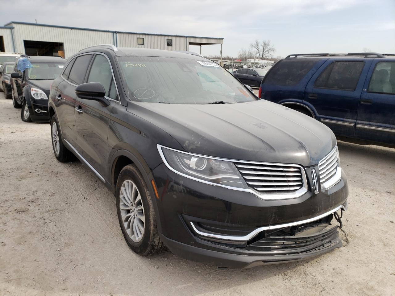 LINCOLN MKX SELECT 2016 with VIN 2LMTJ8KR9GBL32144 - Photo from auction
