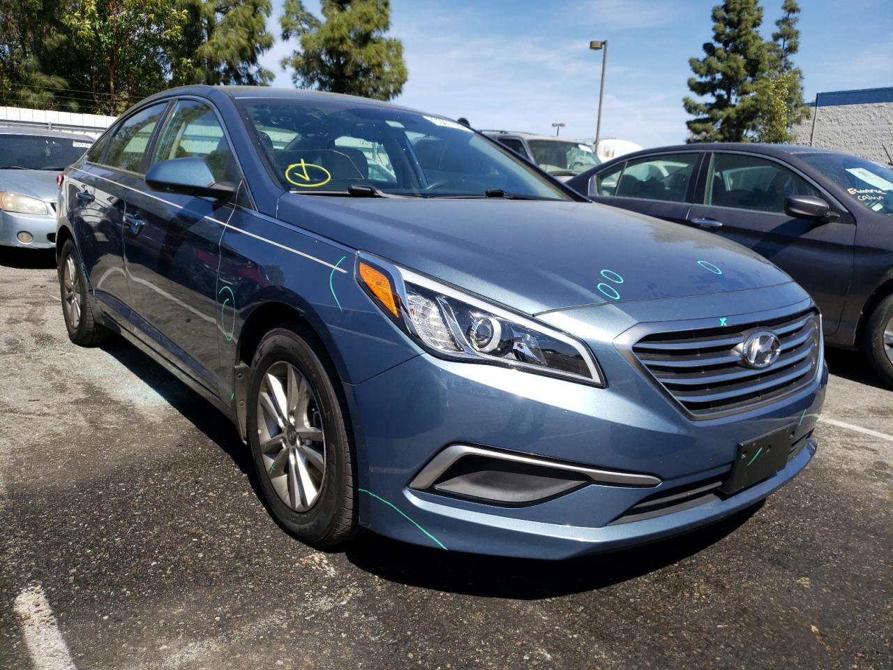 HYUNDAI SONATA SE 2017 with VIN 5NPE24AF6HH484653 - Photo from auction
