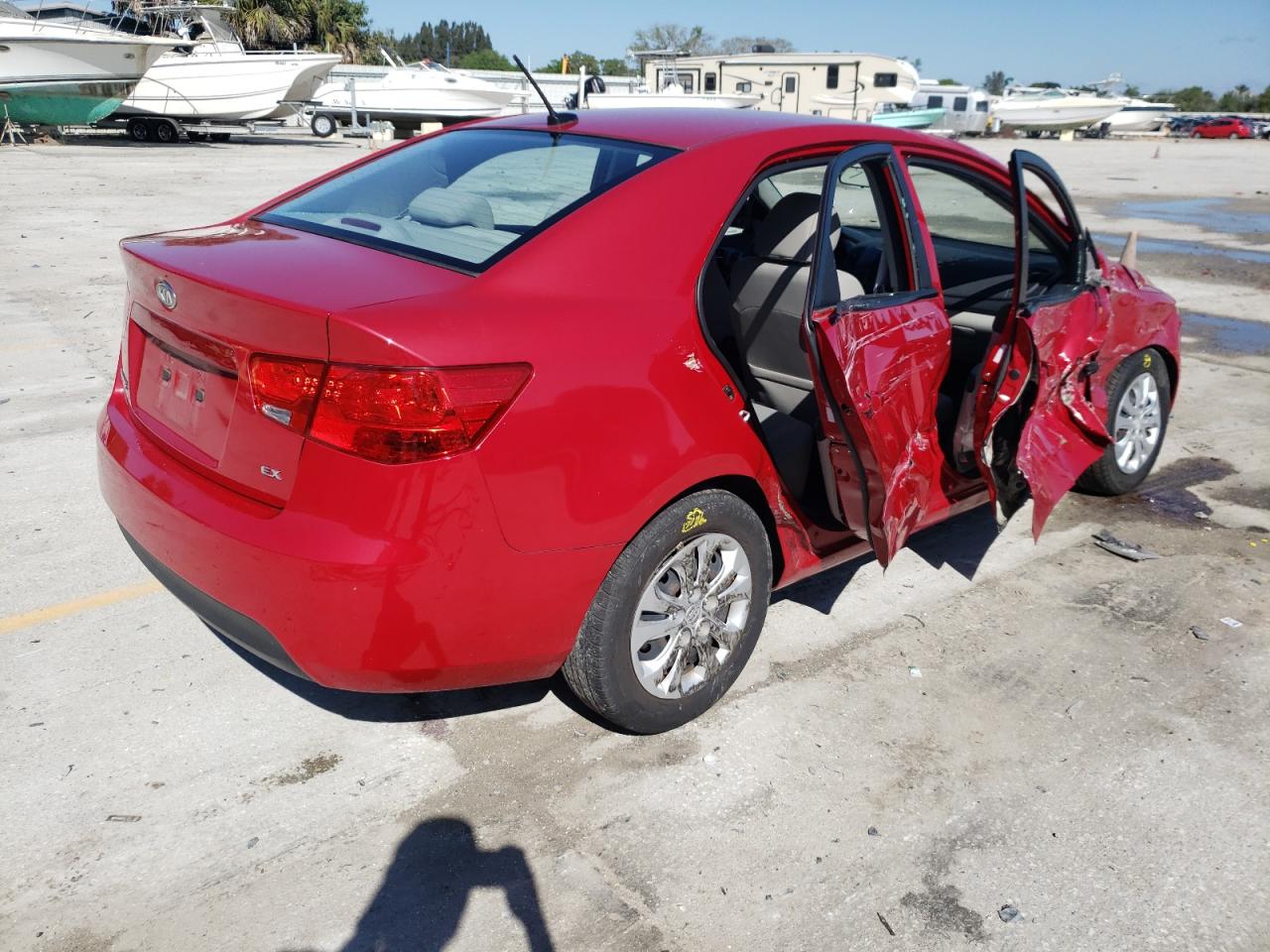 Photo 4 from auction – 2013 KIA FORTE EX with VIN KNAFU4A22D5656082