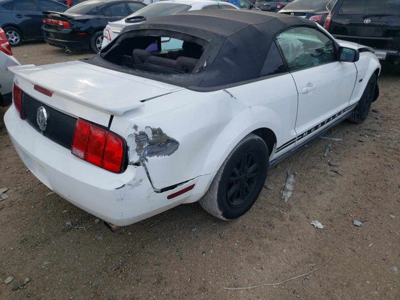 Photo 4 from auction – 2007 FORD 110S with VIN 1ZVFT84NX75293695