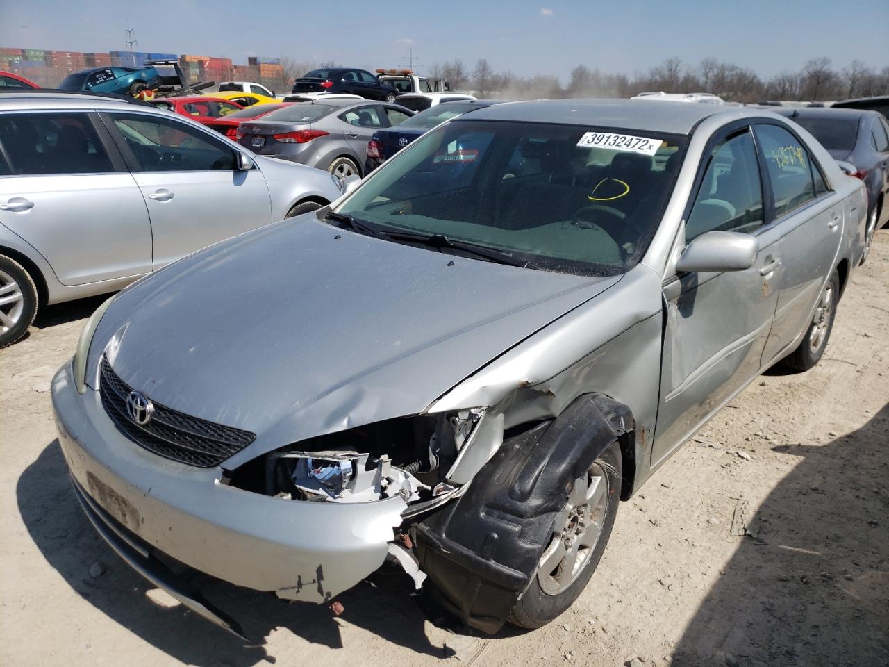 Photo 2 from auction – 2004 TOYOTA CAMRY LE with VIN 4T1BE32K34U830041