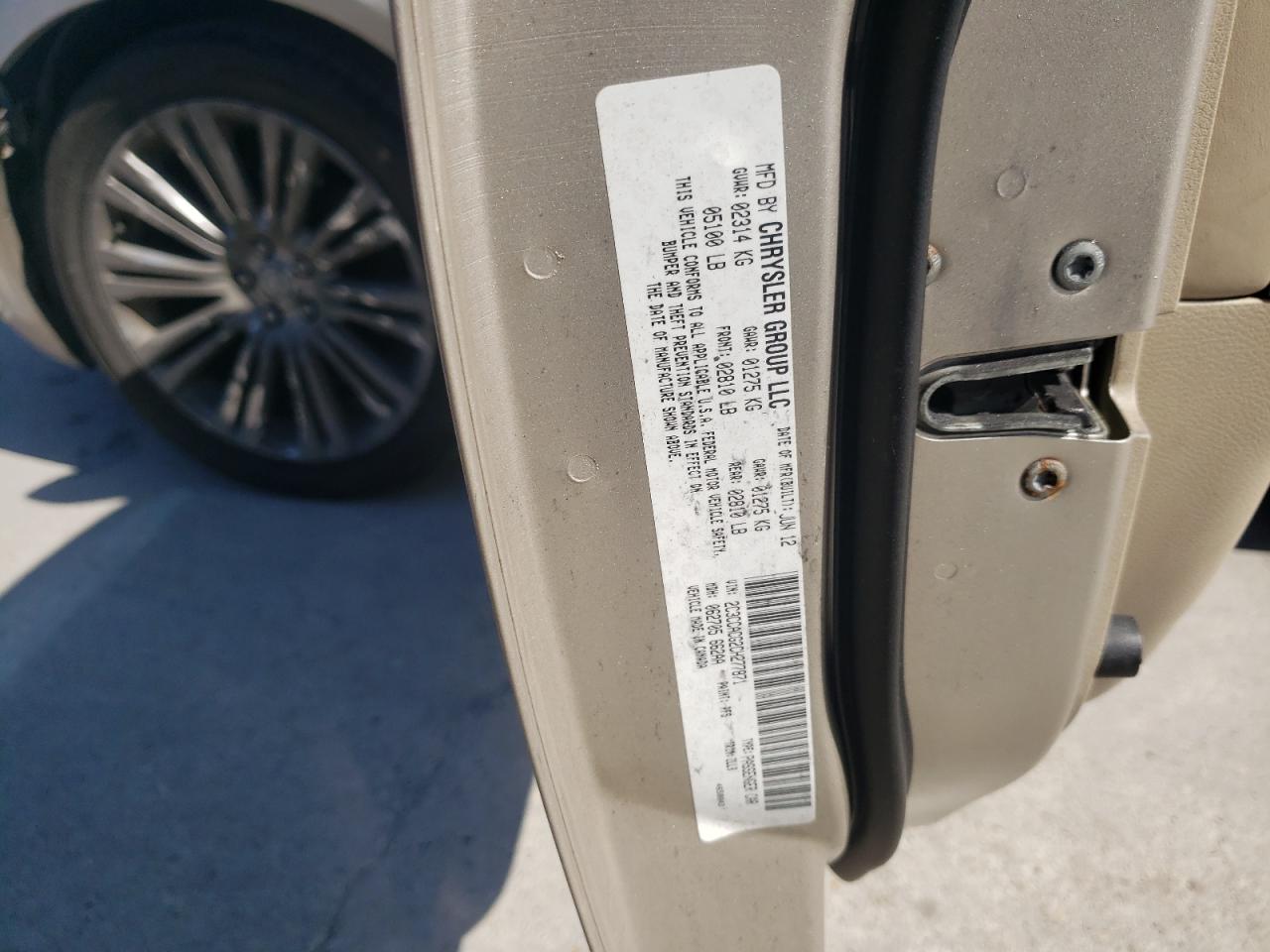 Photo 10 from auction – 2012 CHRYSLER 300 with VIN 2C3CCACG2CH277871