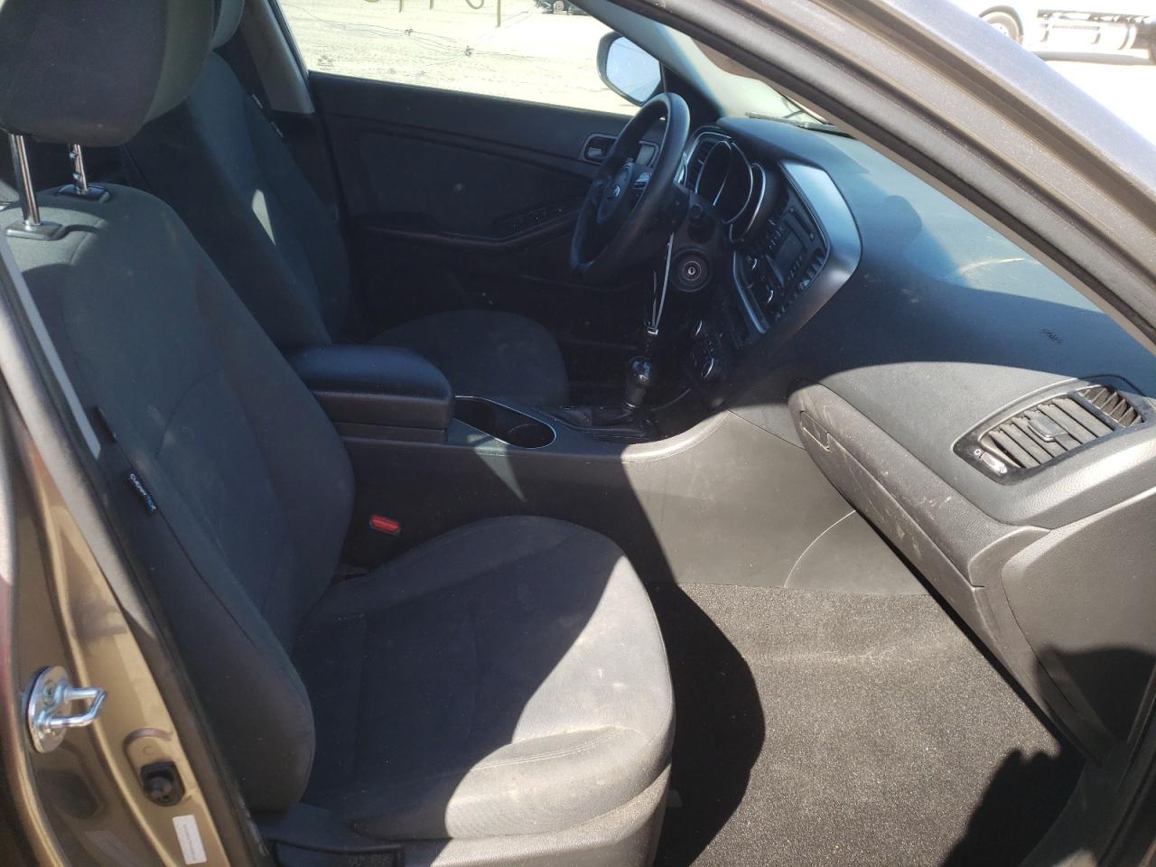 Photo 5 from auction – 2015 KIA OPTIMA LX with VIN 5XXGM4A79FG458164