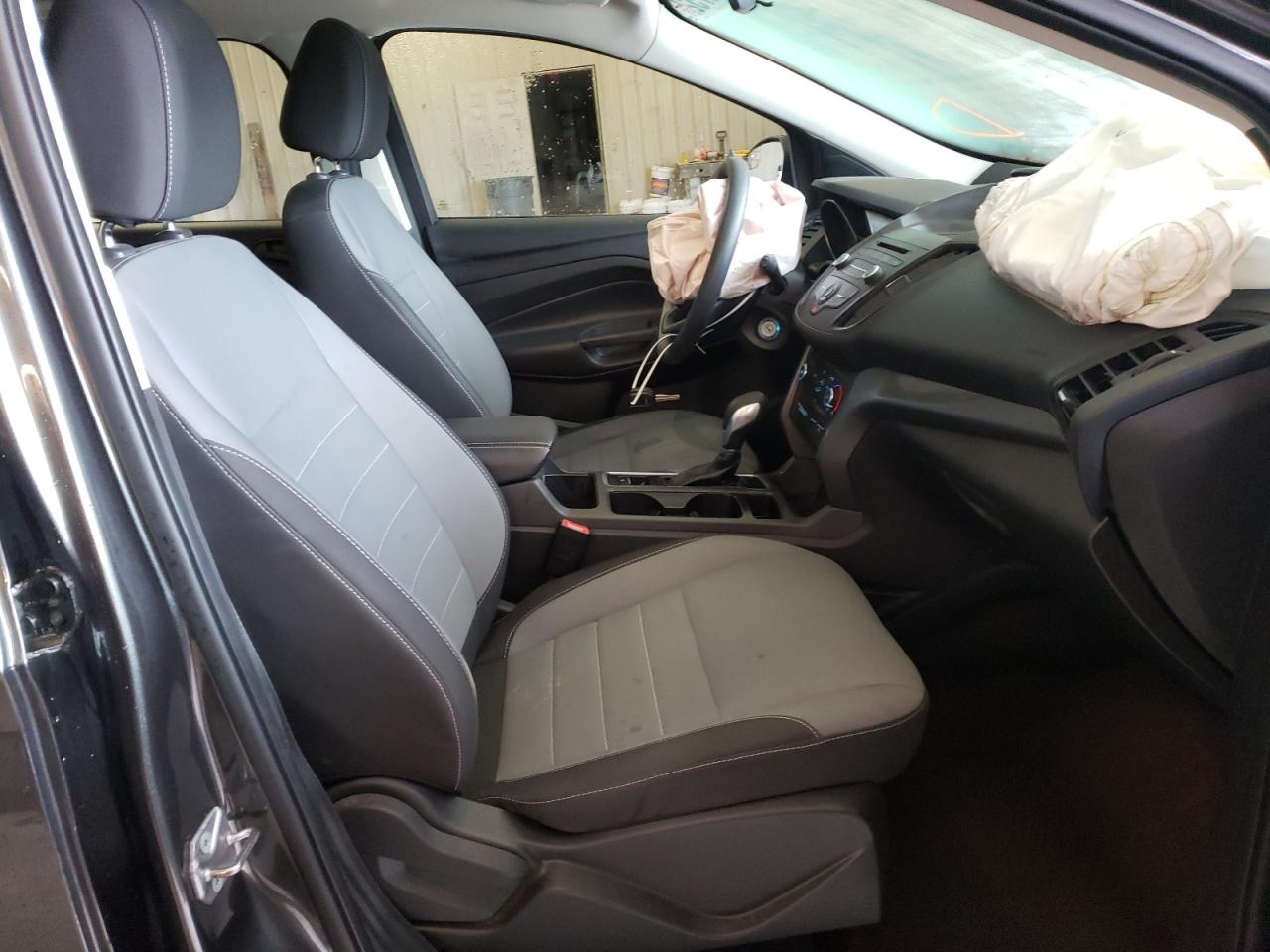 Photo 5 from auction – 2017 FORD ESCAPE S with VIN 1FMCU0F72HUA74865