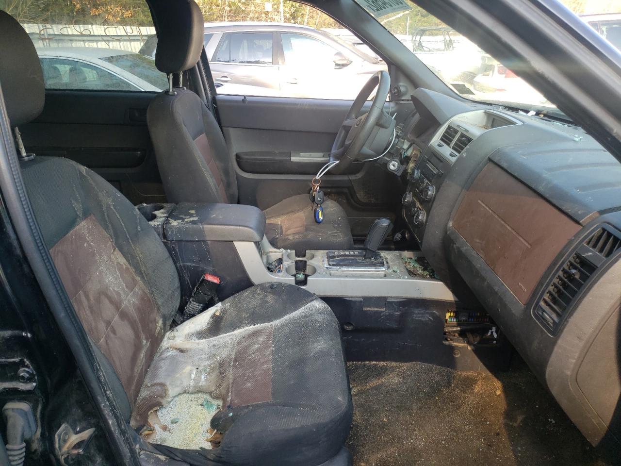 Photo 5 from auction – 2008 FORD ESCAPE XLT with VIN 1FMCU93188KB33403