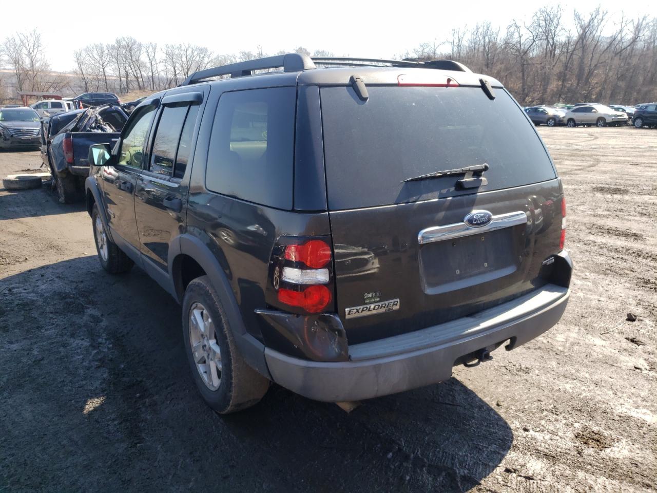 Photo 3 from auction – 2006 FORD EXPLORER X with VIN 1FMEU73E86UA33965