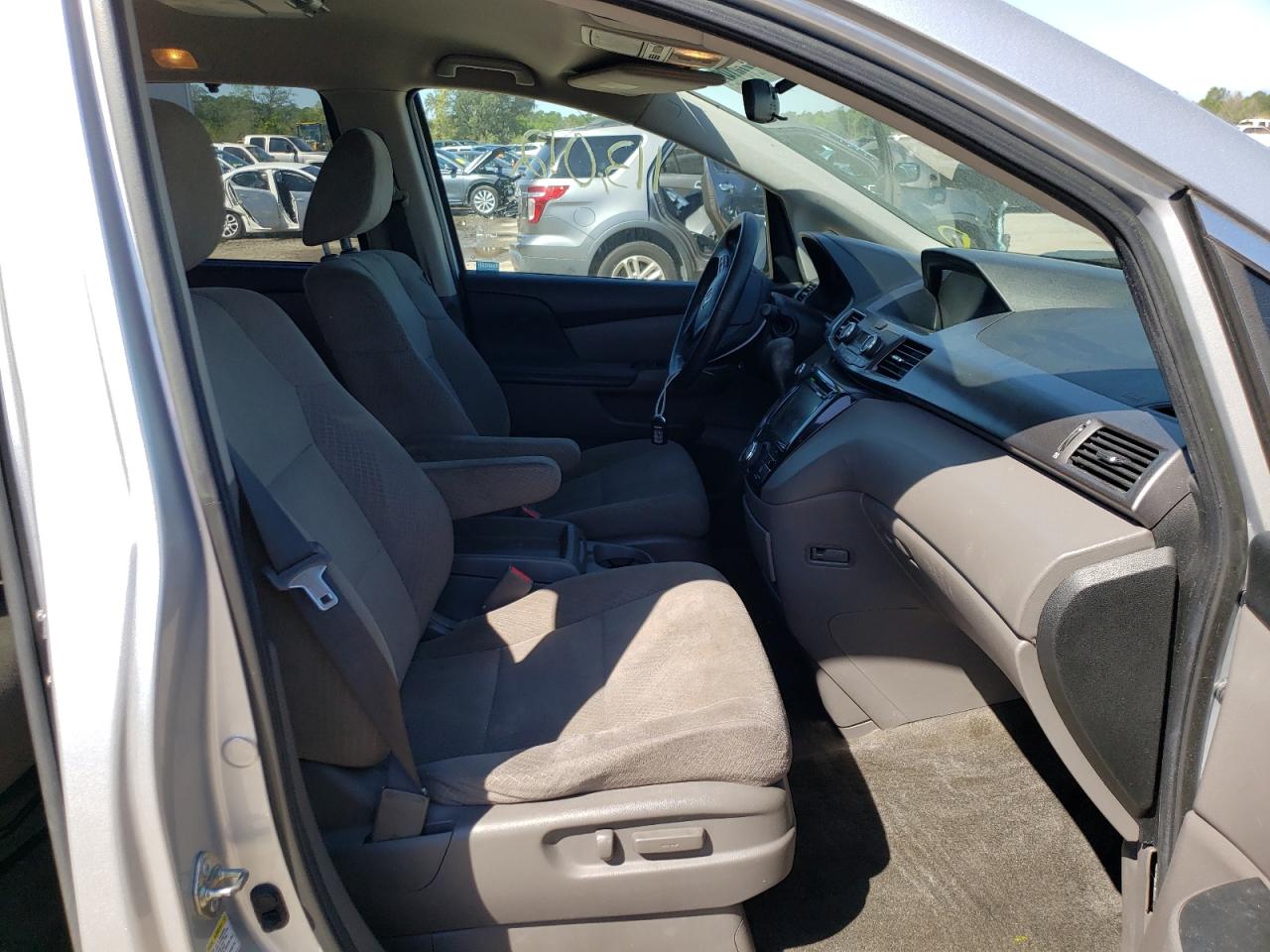 Photo 5 from auction – 2014 HONDA ODYSSEY EX with VIN 5FNRL5H42EB019340