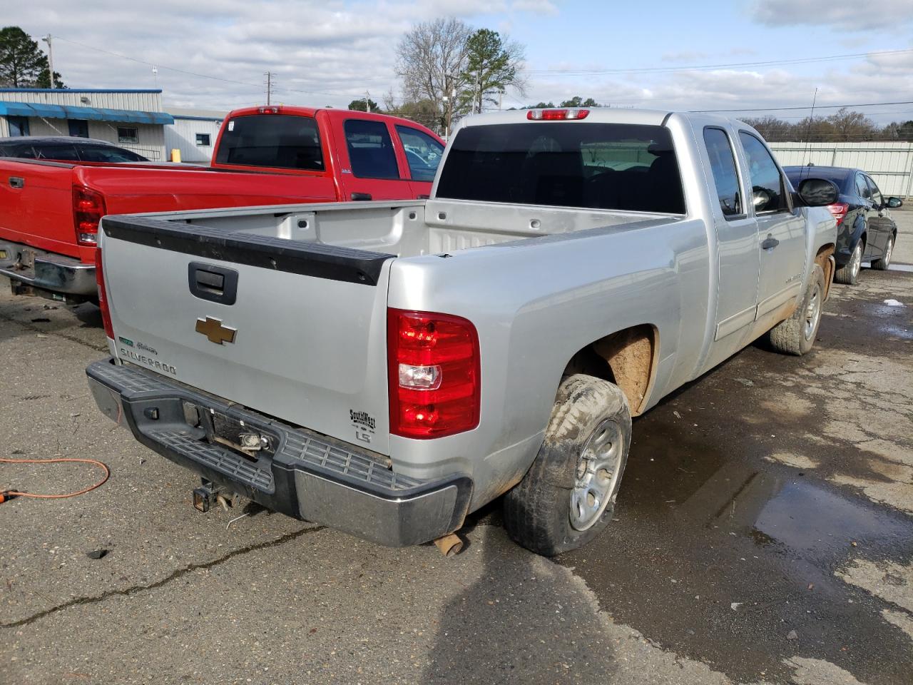 Photo 4 from auction – 2011 CHEVROLET SILVERADO with VIN 1GCRCREA0BZ228454