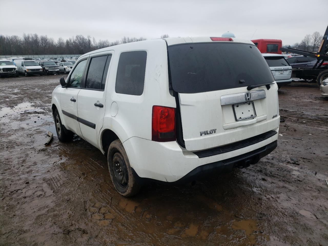 Photo 3 from auction – 2014 HONDA PILOT LX with VIN 5FNYF4H21EB022175