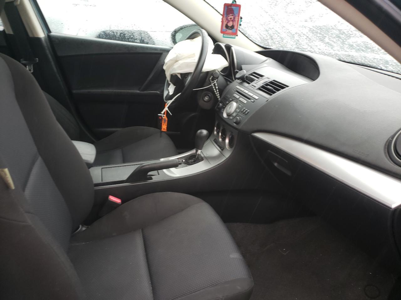 Photo 5 from auction – 2011 MAZDA 3 I with VIN JM1BL1VG0B1458713