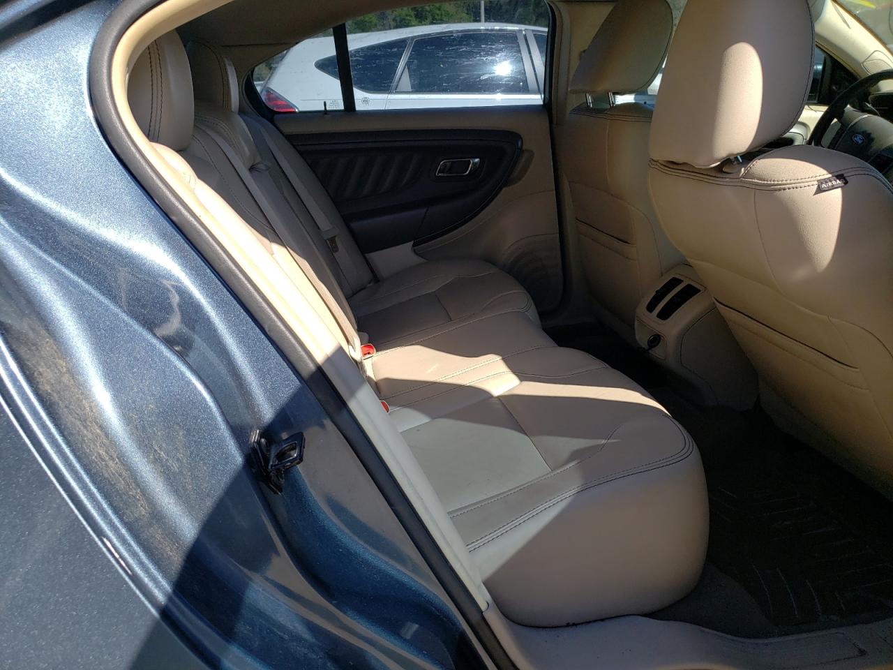 Photo 6 from auction – 2010 FORD TAURUS SEL with VIN 1FAHP2EW7AG159006