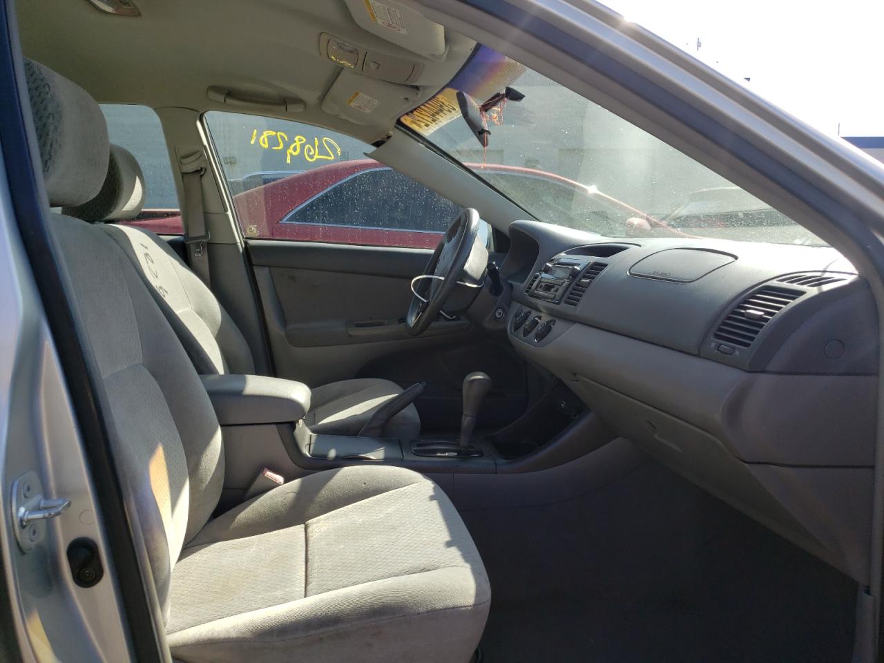 Photo 5 from auction – 2003 TOYOTA CAMRY LE with VIN 4T1BE32K63U651863