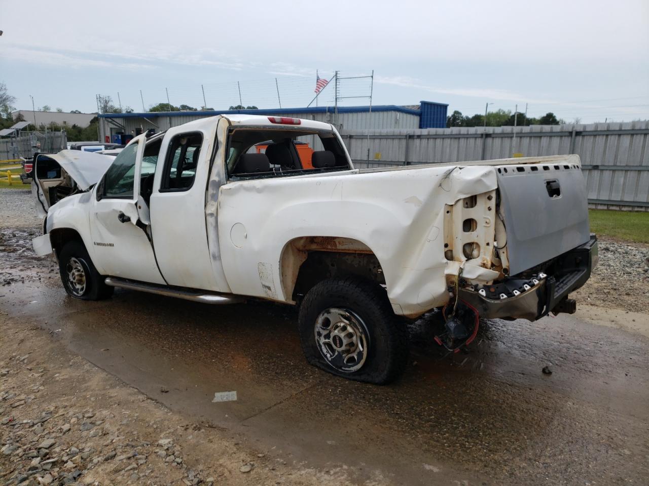 Photo 3 from auction – 2007 GMC SIERRA K25 with VIN 1GTHK29K97E514973