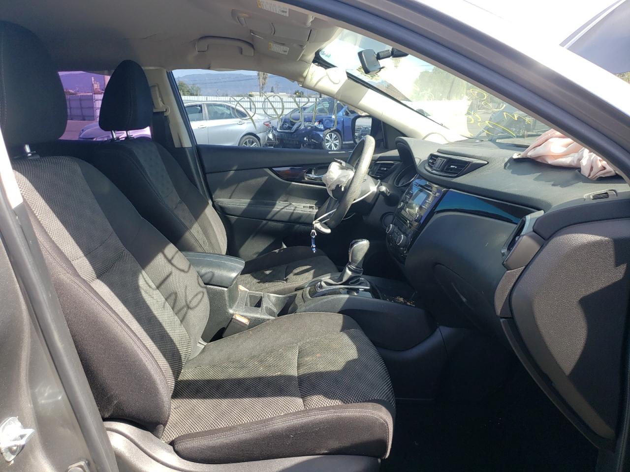 Photo 5 from auction – 2017 NISSAN ROGUE with VIN JN1BJ1CP0HW023522