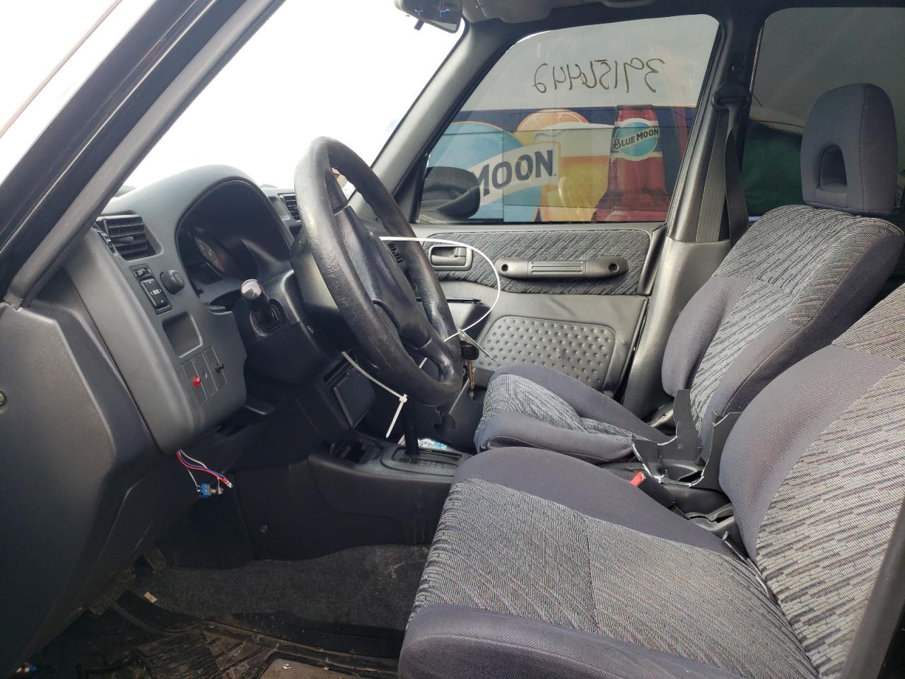 Photo 5 from auction – 1998 TOYOTA RAV4 with VIN JT3GP10V7W0021033