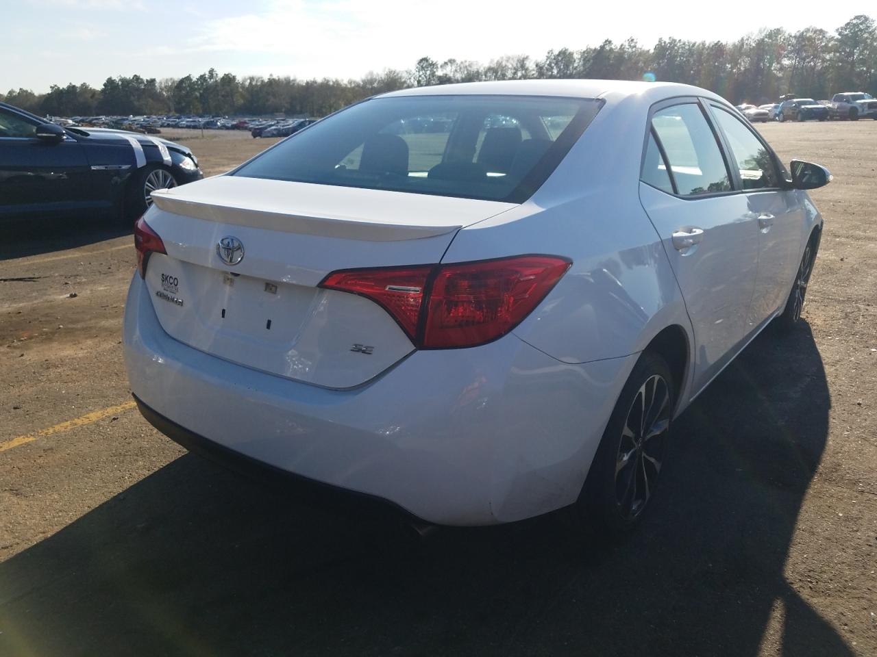 Photo 4 from auction – 2017 TOYOTA COROLLA L with VIN 5YFBURHE6HP707381