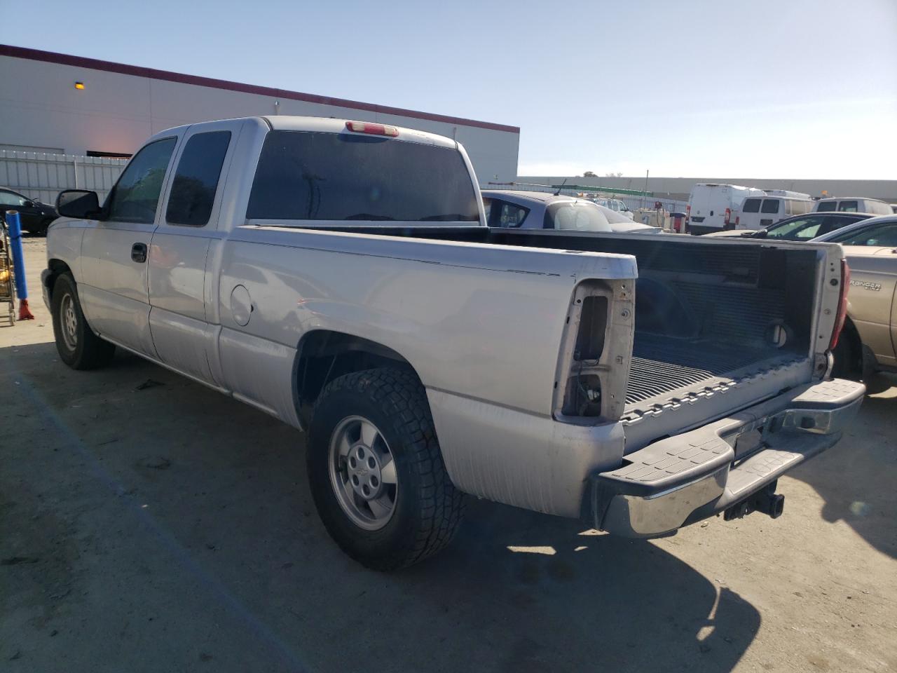 Photo 3 from auction – 2003 CHEVROLET SILVERADO with VIN 1GCEC19V13Z178050