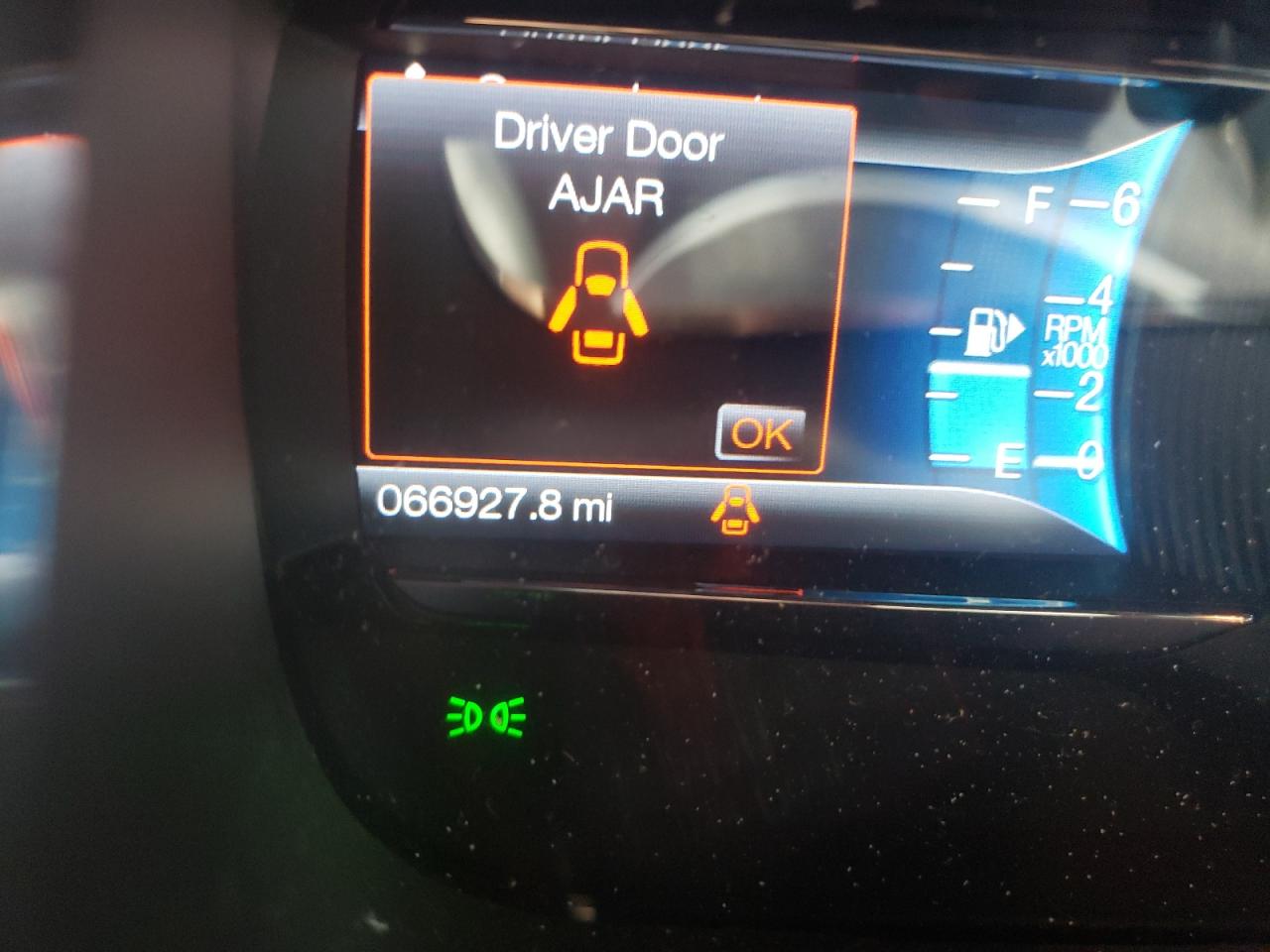 Photo 8 from auction – 2016 FORD TAURUS SEL with VIN 1FAHP2E84GG144313