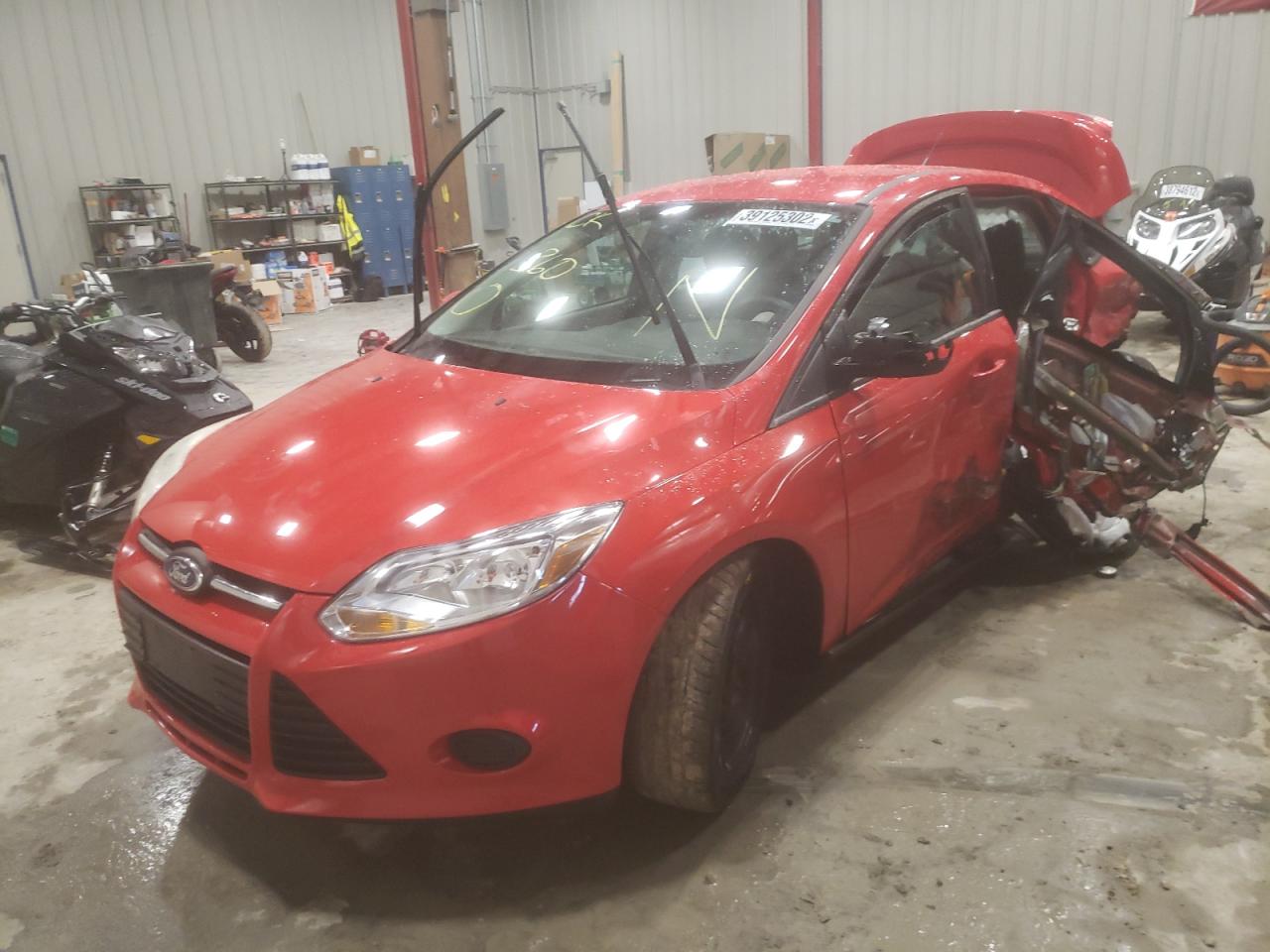 Photo 2 from auction – 2014 FORD FOCUS SE with VIN 1FADP3F26EL404438
