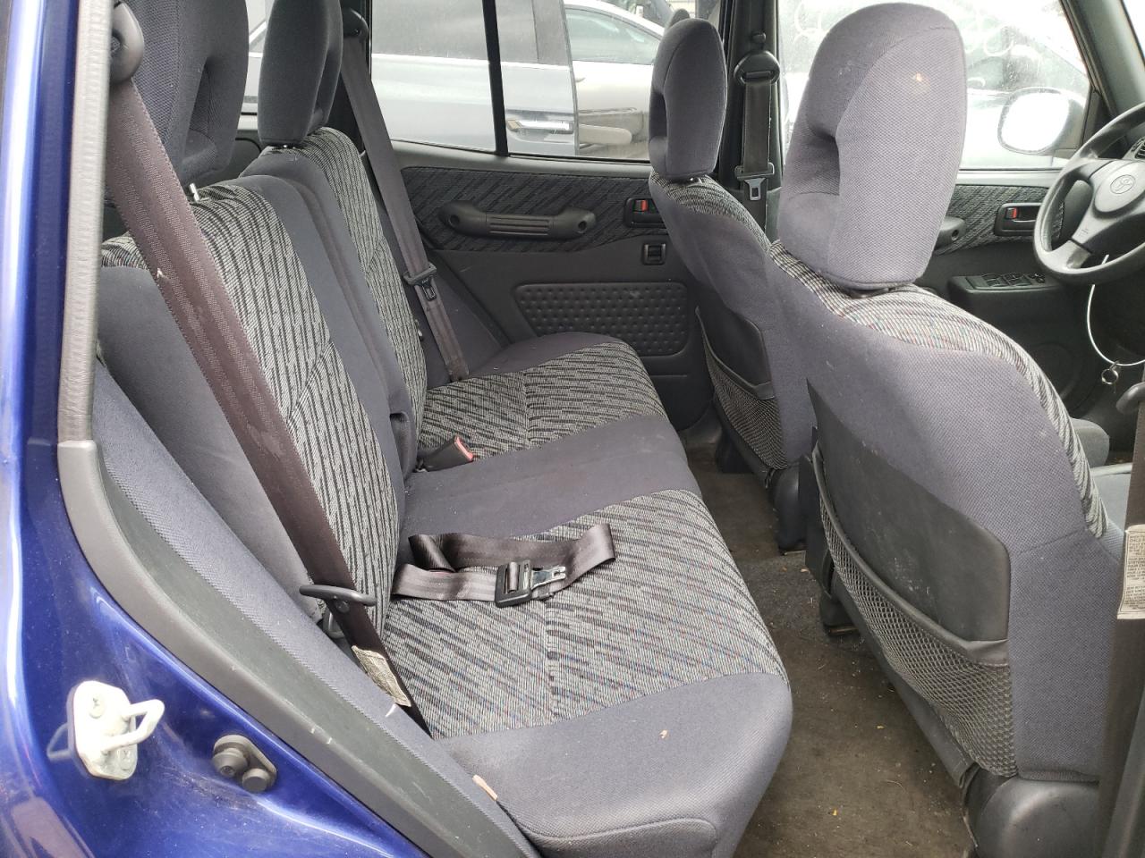 Photo 6 from auction – 2000 TOYOTA RAV4 with VIN JT3HP10V0Y0230976