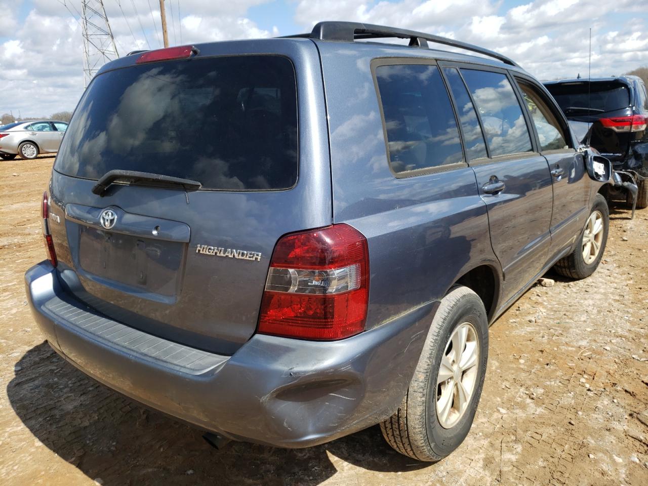 Photo 4 from auction – 2004 TOYOTA HIGHLANDER with VIN JTEGD21A240085320
