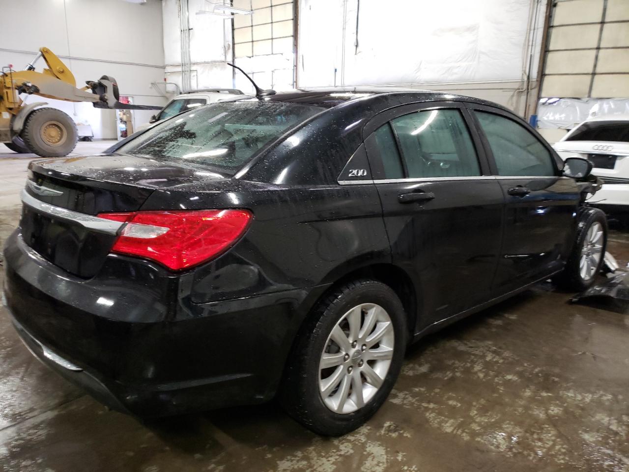 Photo 4 from auction – 2014 CHRYSLER 200 LX with VIN 1C3CCBAG7EN149886