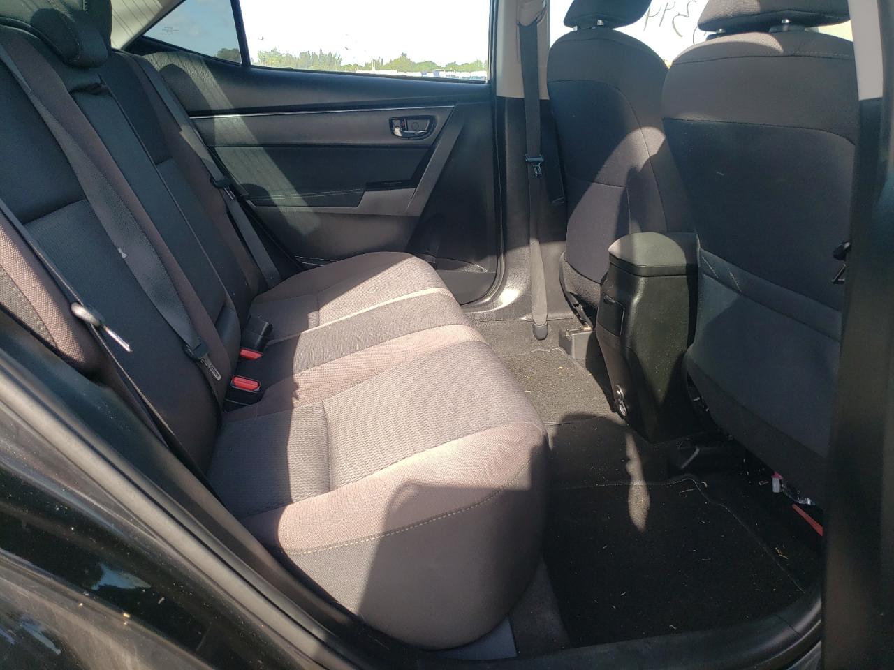 Photo 6 from auction – 2017 TOYOTA COROLLA L with VIN 5YFBURHE0HP571488